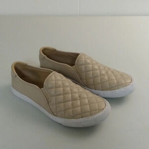 Guess Tan Quilted/Slip-on/Tennis Shoes/Casual Loafer